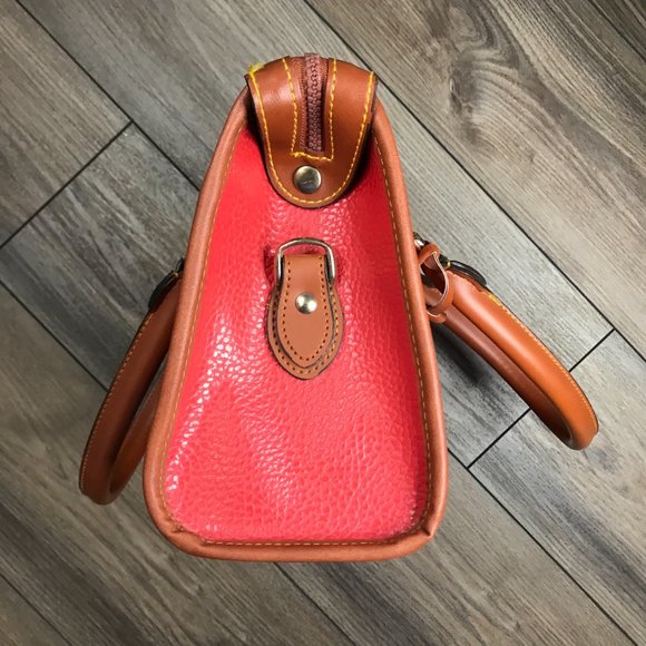 Dooney & Bourke Vintage AWL Red Pebbled Leather Satchel Handbag Zipper Closure - Picture 5 of 16